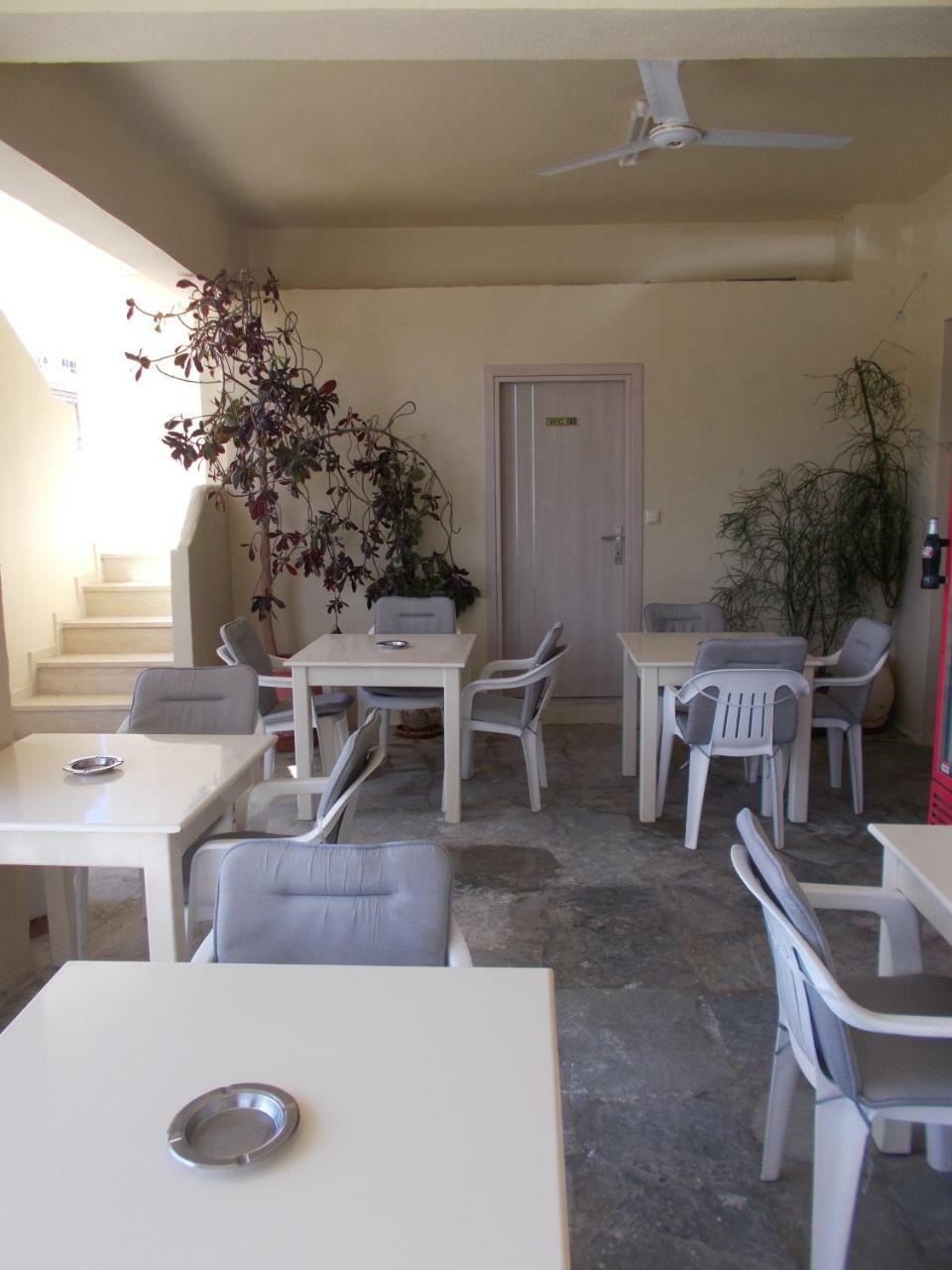 Knossos Hotel คาลามากิ ภายนอก รูปภาพ
