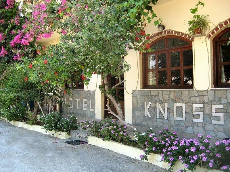 Knossos Hotel คาลามากิ ภายนอก รูปภาพ