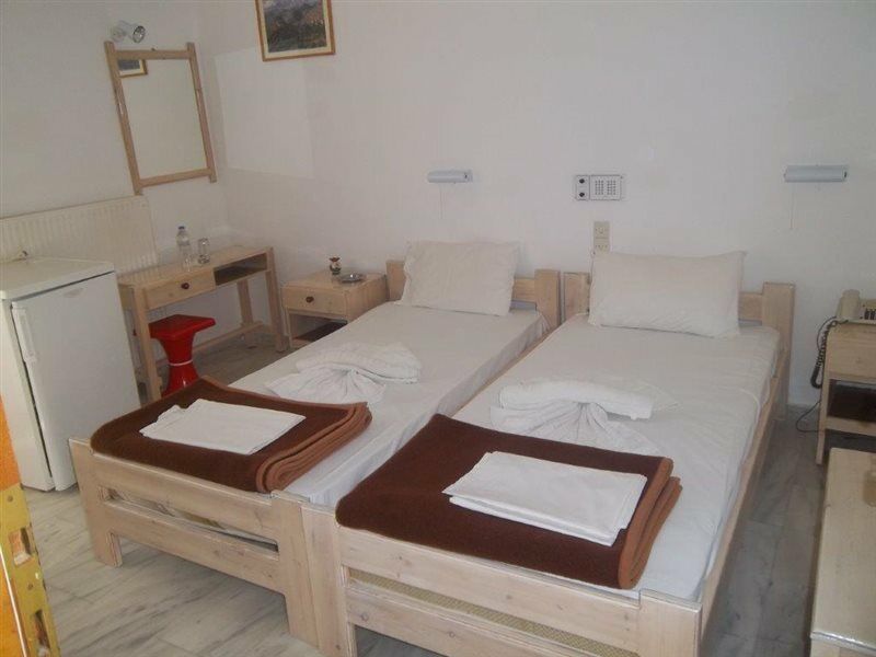 Knossos Hotel คาลามากิ ภายนอก รูปภาพ
