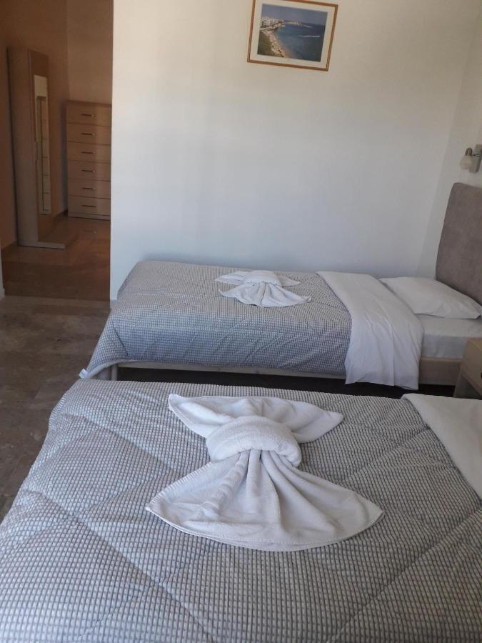 Knossos Hotel คาลามากิ ภายนอก รูปภาพ