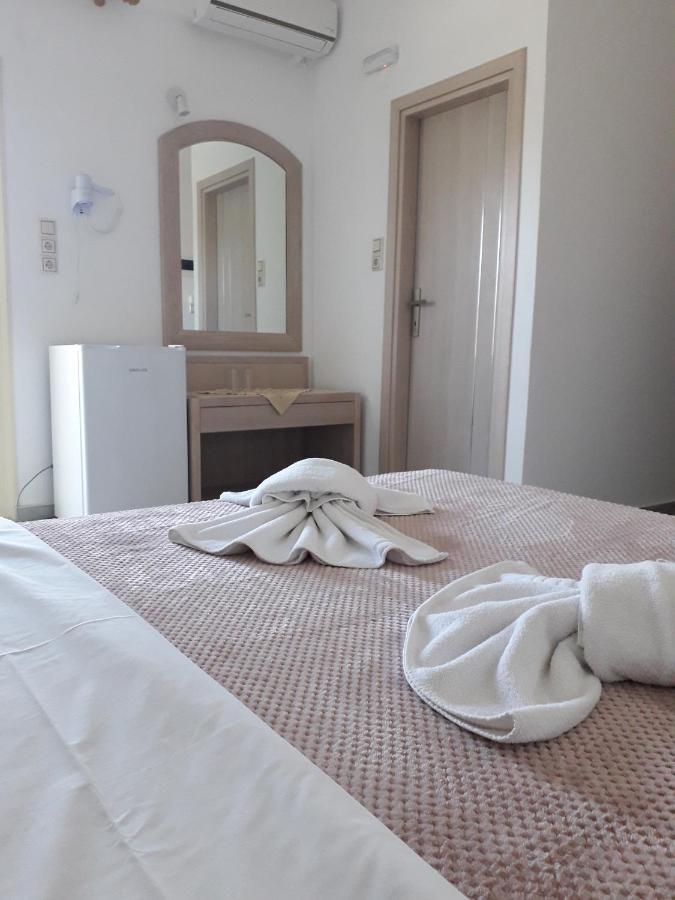 Knossos Hotel คาลามากิ ภายนอก รูปภาพ